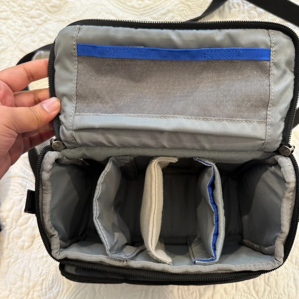 Think Tank Black Gray Mirrorless Mover 20 Camera Bag